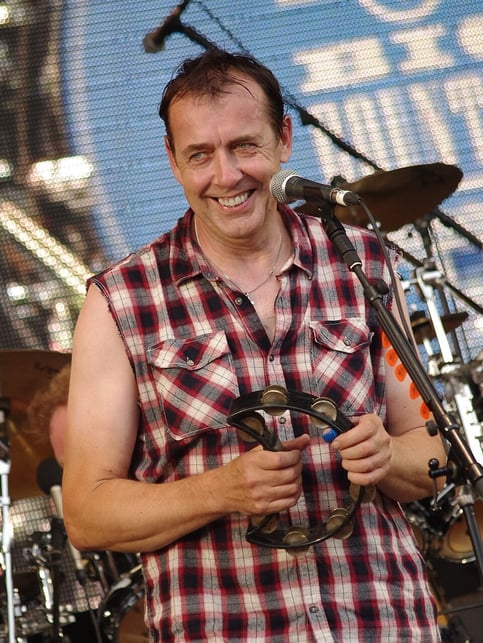 Mark Brzezicki née le 21 juin (jour de la fête de la musique)